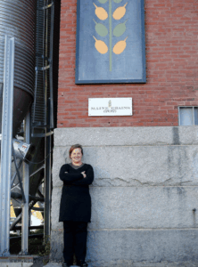 Connecting farms to community